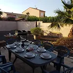 Willa Familiale Climatisee Avec Grand Jardin - 6irla4 *